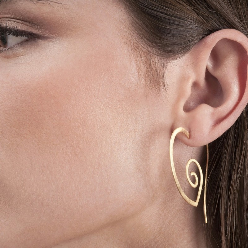 Pendientes corazón de plata con baño de oro 18k