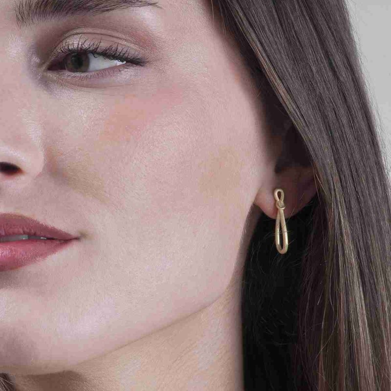 Pendientes oval mini de plata con baño de oro 18k